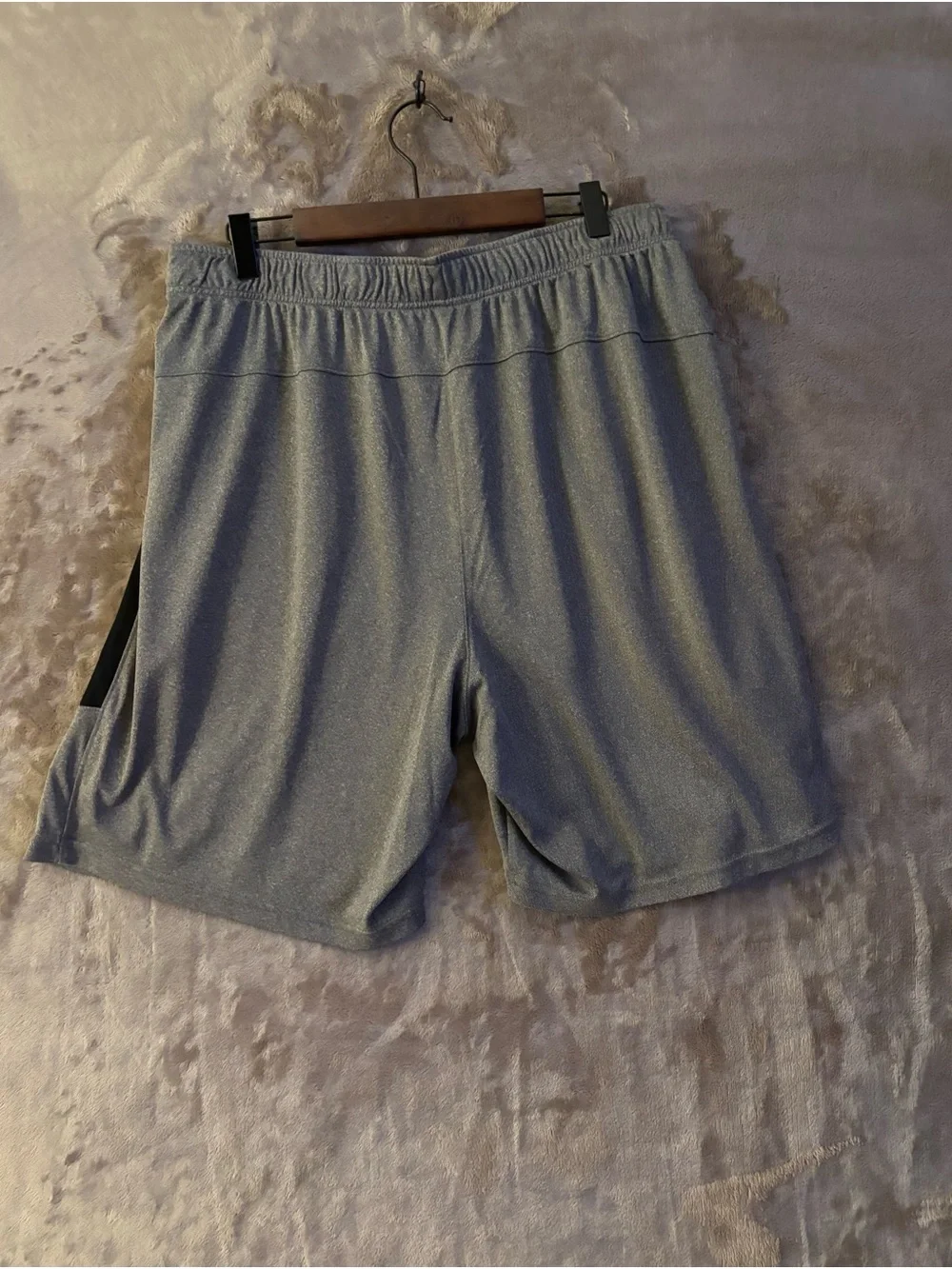 Old Navy Athletic Go-Dry Shorts with Black Side Panels Men’s Size XL